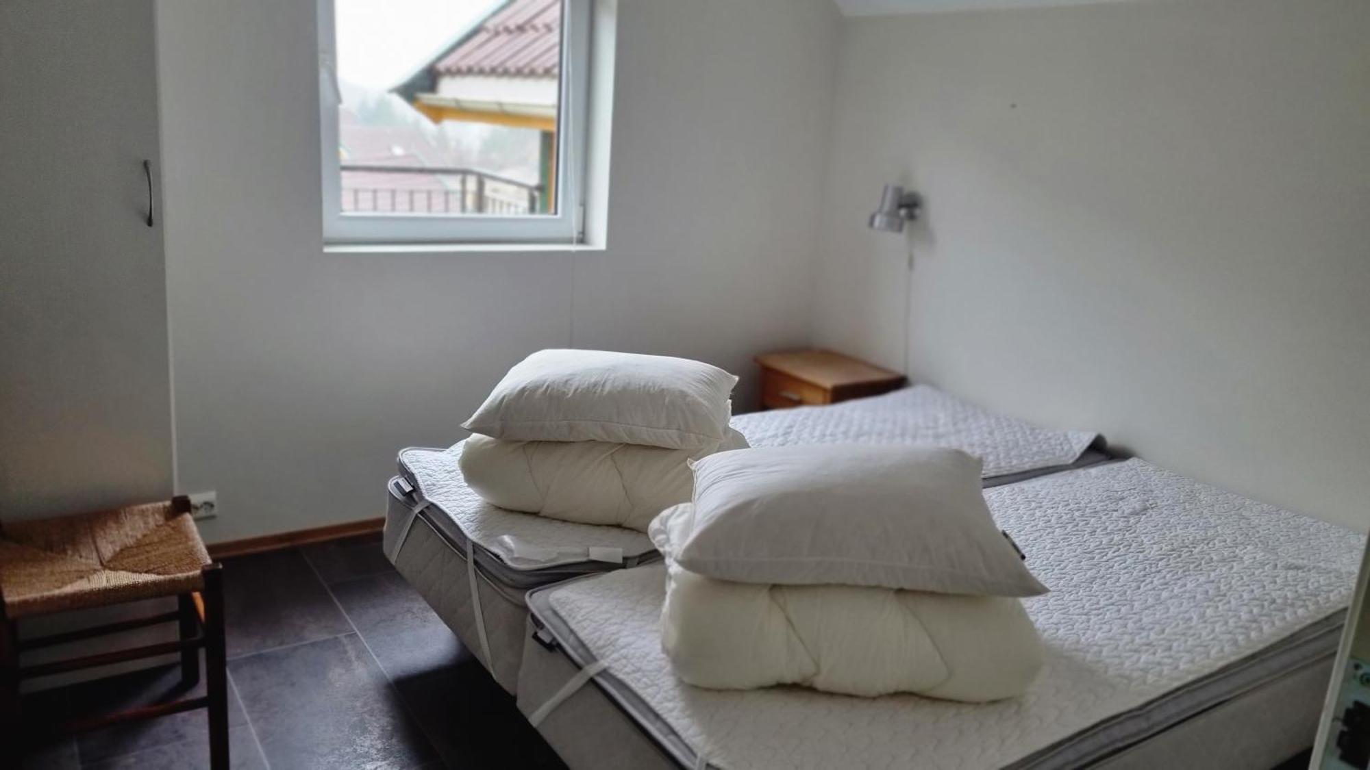 Hausvikstranda Lyngdal Room photo